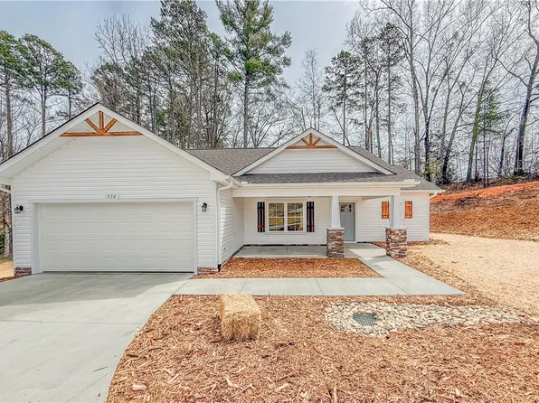 554 Fairfield Rd, Walhalla, SC 29691