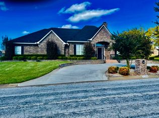 1708 Dakota Dr, Graham, TX 76450