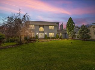 4520 Red Spruce Ln, Manlius, NY 13104