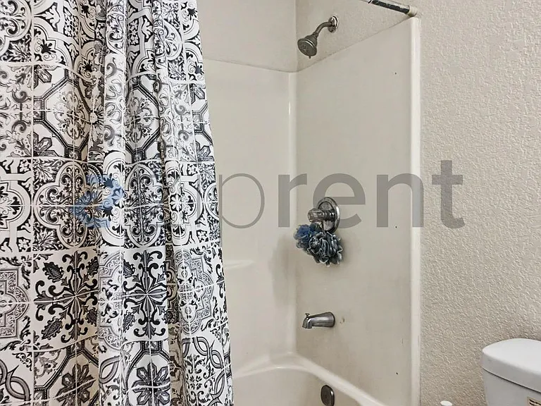 203 Lualan Ln #L-D — Photo 18