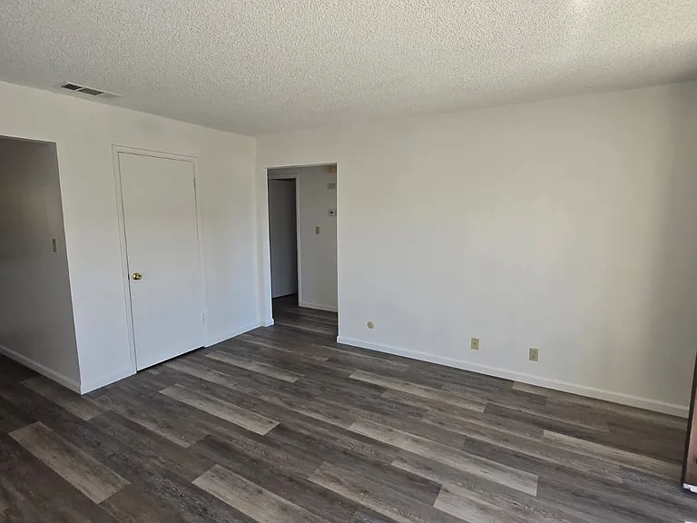 3840 N Fruit Ave #28 — Photo 15