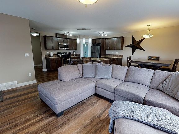4th image of 10104 114a Ave #135