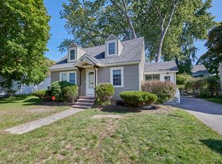 4 Vandergrift St, Lawrence, MA 01843