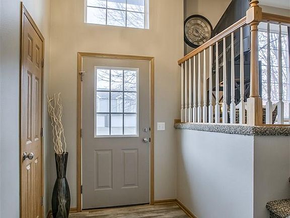 3rd image of 14479 Saratoga St