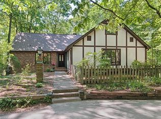 299 Canterbury Way, Hendersonville, NC 28792