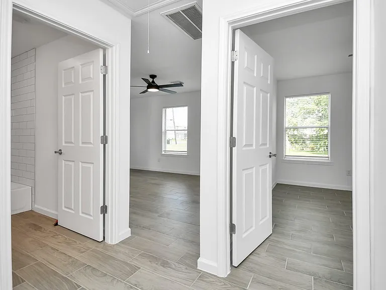 212 N 2nd St — Photo 10