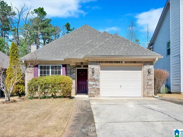 242 Forest Lakes Dr, Sterrett, AL 35147