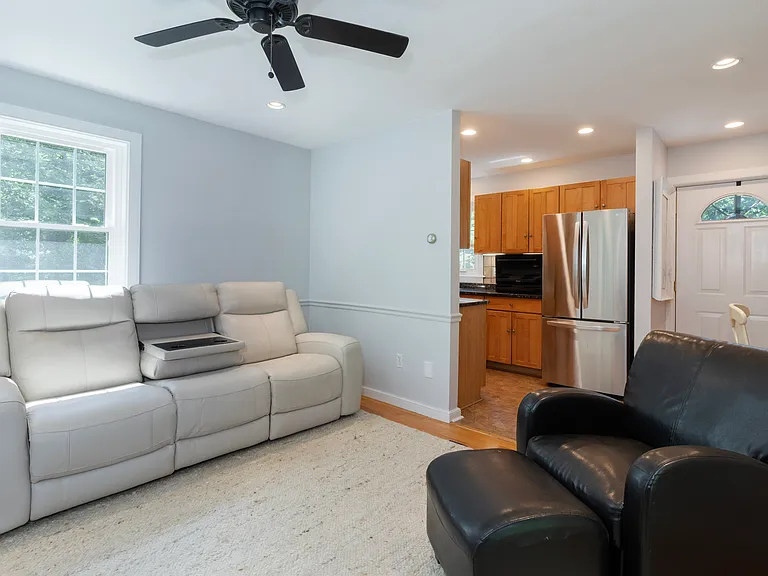 80 River Rd — Photo 3