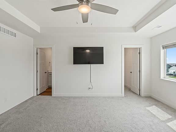 5th image of 1025 Gray Ave