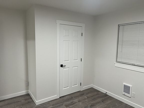 3rd image of 34231 Riverside Dr