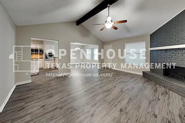 3 bed, 2.0 bath, 1606 sqft, $2,350 — Photo 4