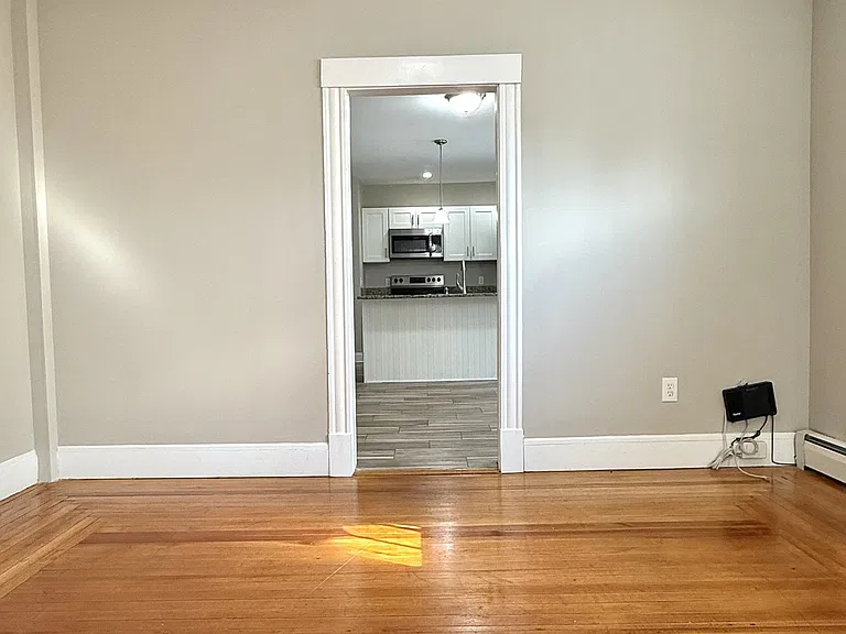145 Smith St #1 — Photo 4