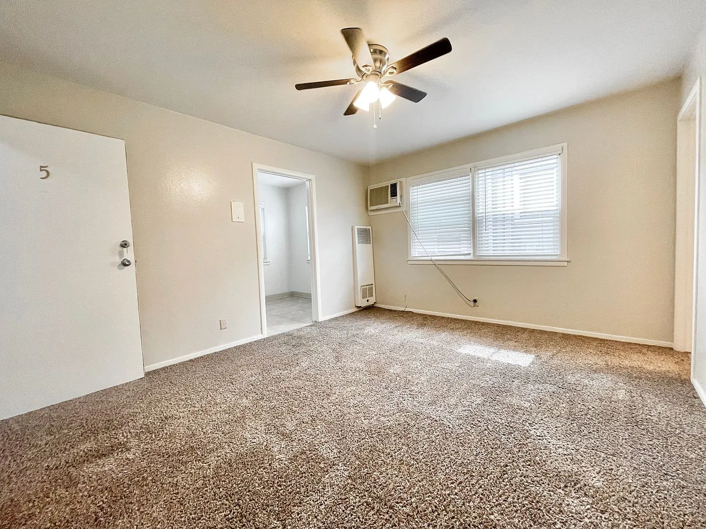 1204 P & 1601 12th St - The State House Apartments — Photo 4