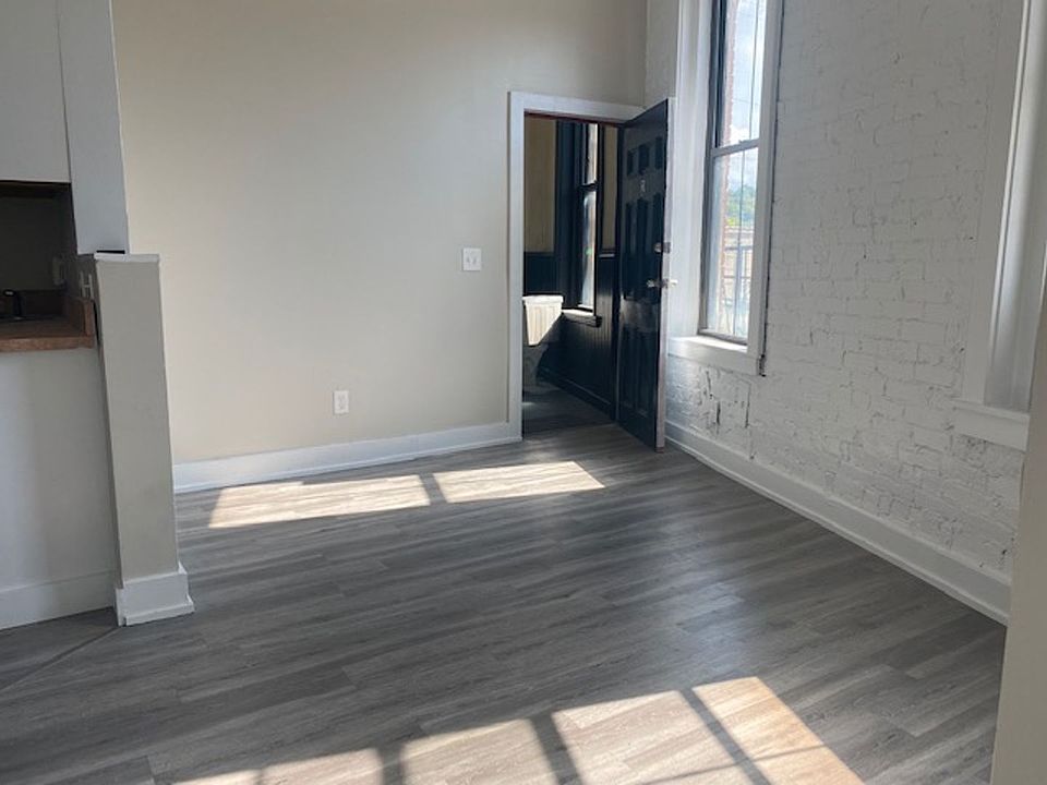 1st image of 3103-3107 Colerain Ave #3103-02