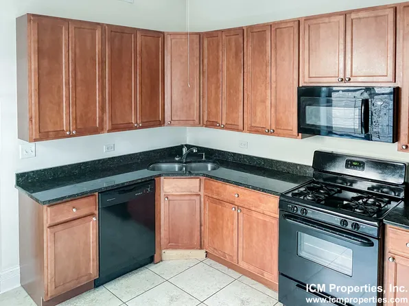 855 W Lill Ave #E, Chicago, IL 60614