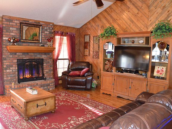3rd image of 4006 Double Oak Ln