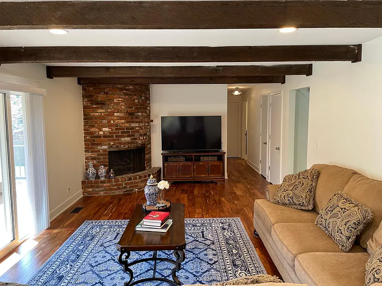 11911 Overbrook Rd — Photo 8