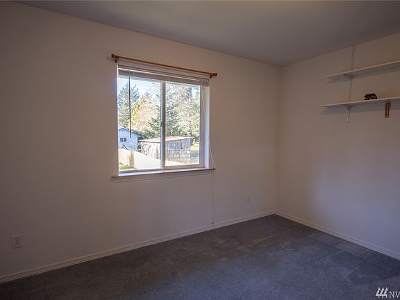 5th image of 593 Mount Olympus Ave SE