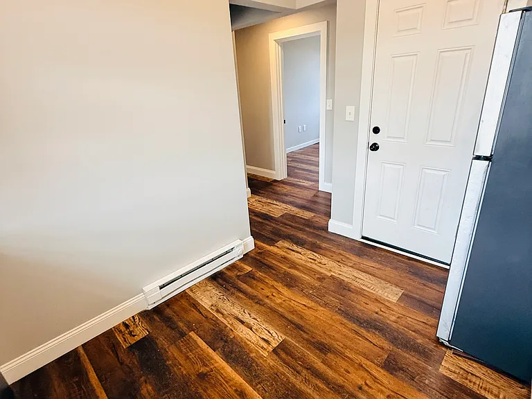 102 E Main St #4 — Photo 5