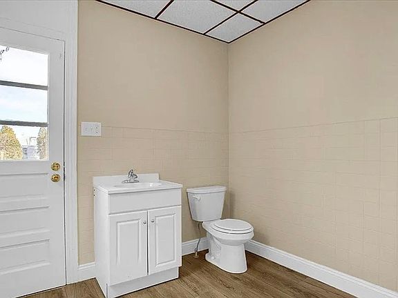 4th image of 507 Chestnut St