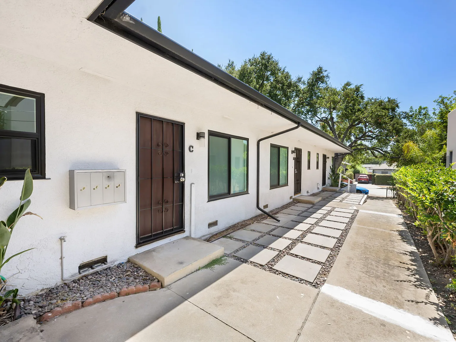 1 bed, 750 sqft, $2,500 — Photo 3