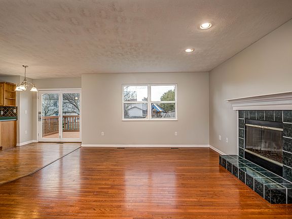 5th image of 6377 Willow Ln