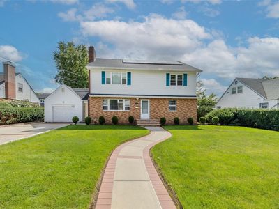 474 Newton Street, Westbury, NY, 11590