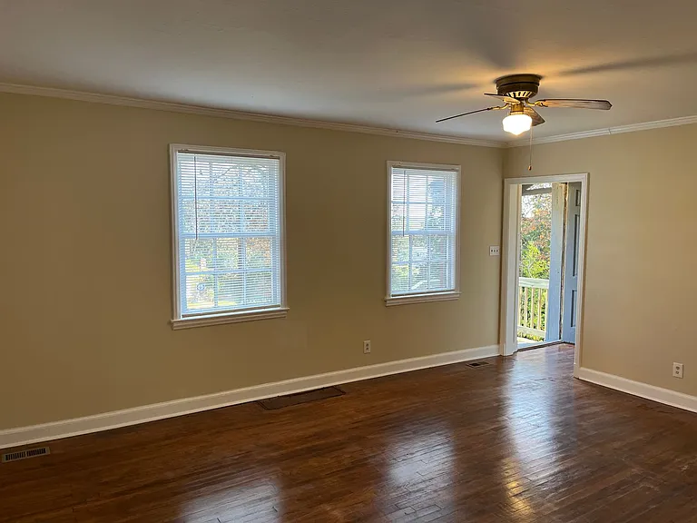 37 Munson Dr — Photo 9