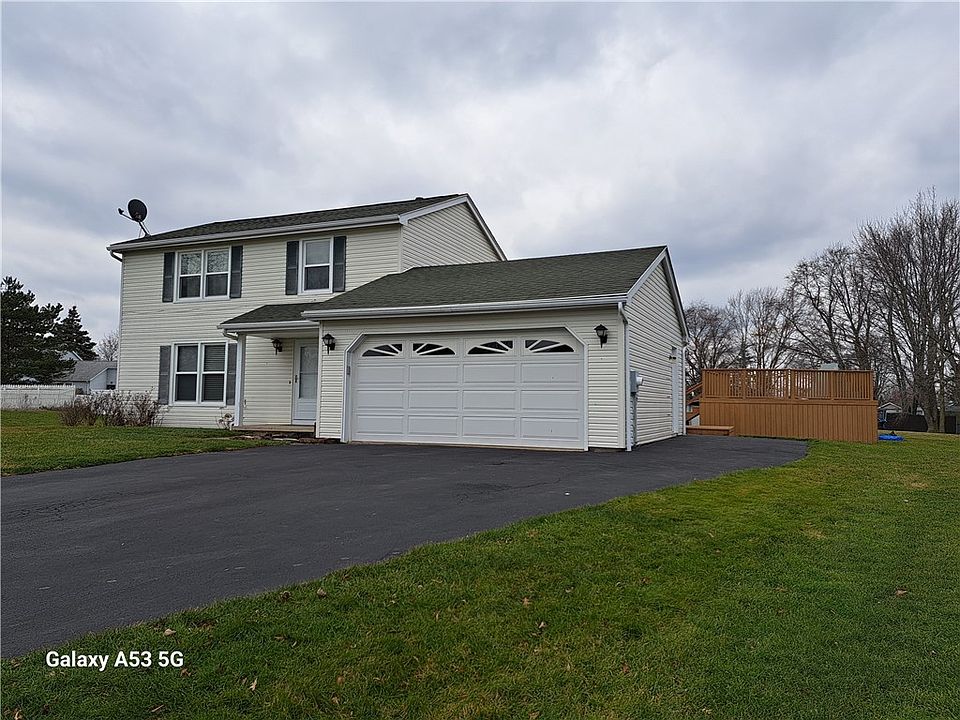 1st image of 10 Newcomb Dr