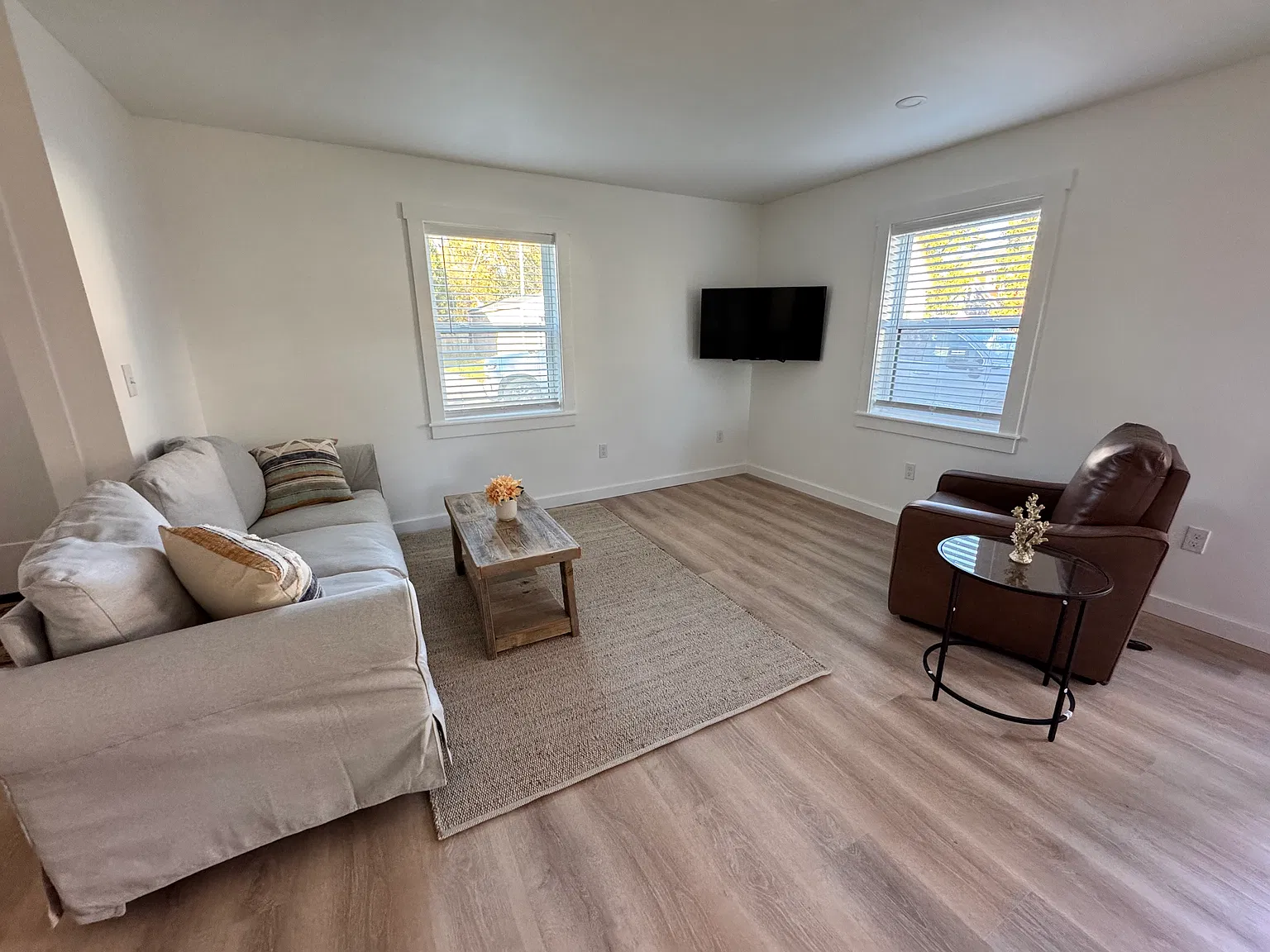 2 bed, 825 sqft, $2,800 — Photo 3
