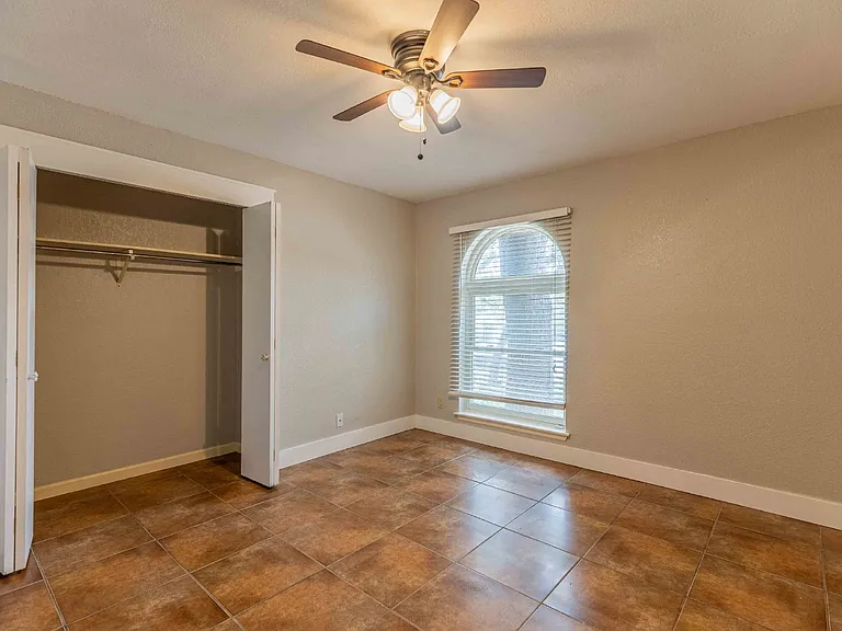 2331 Bluffridge St — Photo 24