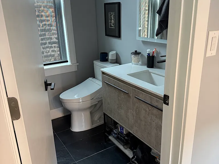 1505 N Leavitt St #2 — Photo 9
