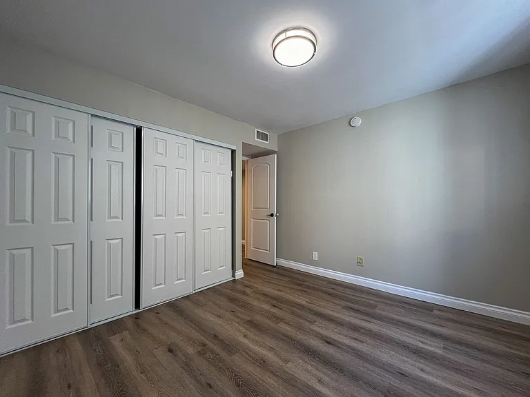 320 W Lomita Ave #11 — Photo 11