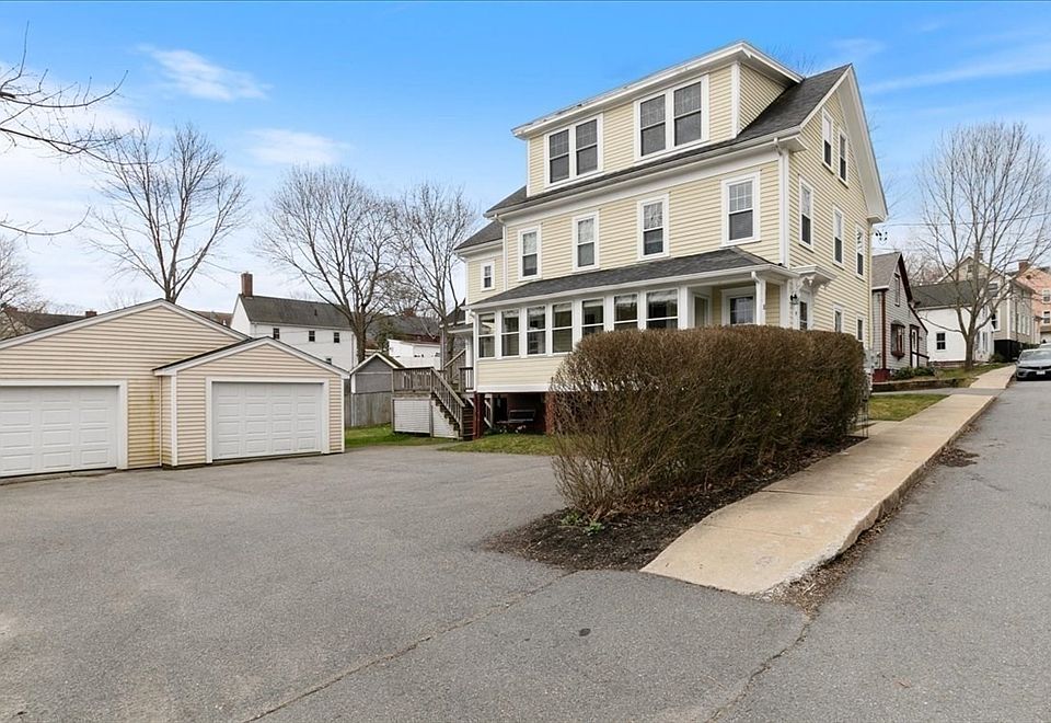 1st image of 11 Cedar St Unit 11