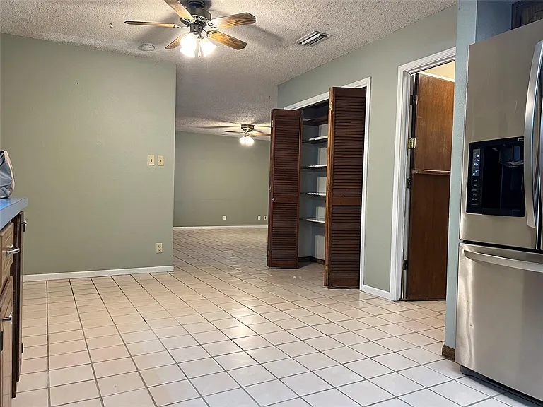 209 Oak Crest Ln — Photo 10