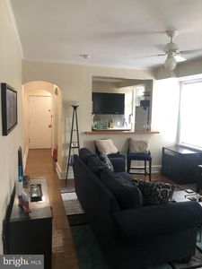 1214 Spruce St APT 3, Philadelphia, PA, 19107