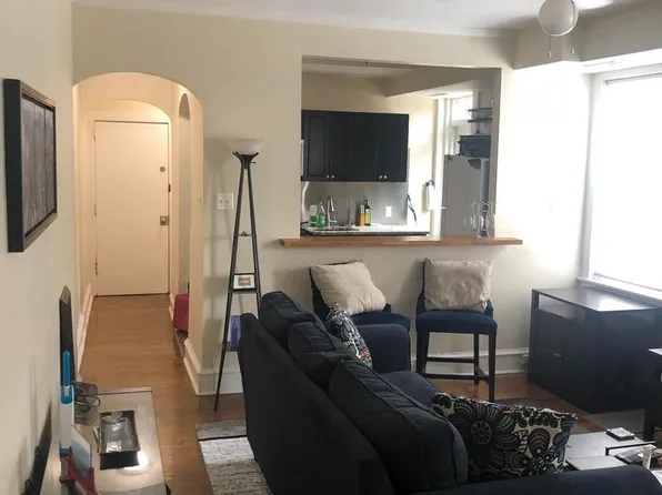1214 Spruce St APT 3, Philadelphia, PA 19107