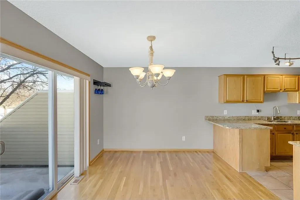 3 bed, 1600 sqft, $2,900 — Photo 4