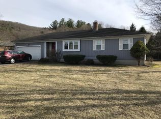 172 Ferry St, Easthampton, MA 01027
