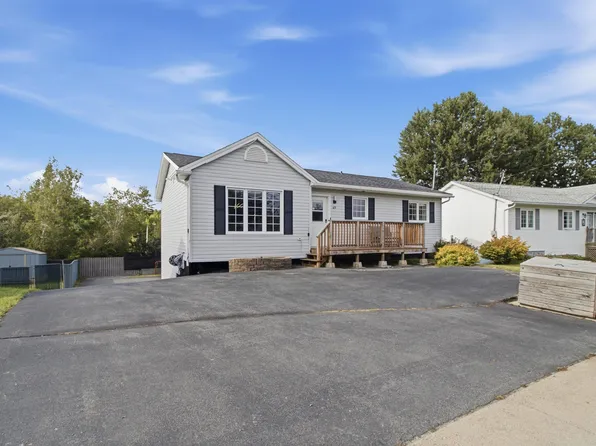 49 Lucasville Rd, Middle Sackville, NS B4E 3E8