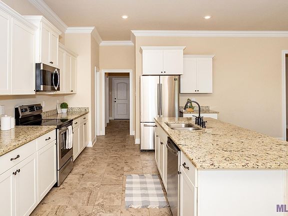 5th image of 20978 High Plains Dr