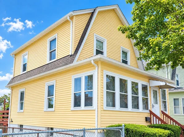 18 Clement Ave, Peabody, MA 01960