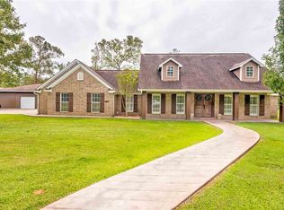 9085 Terry Estates Dr, Orange, TX 77630