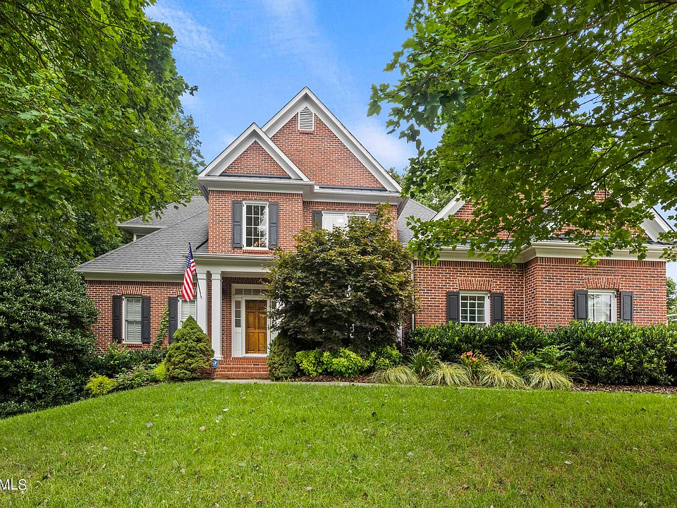 1st image of 948 Blackstone Dr