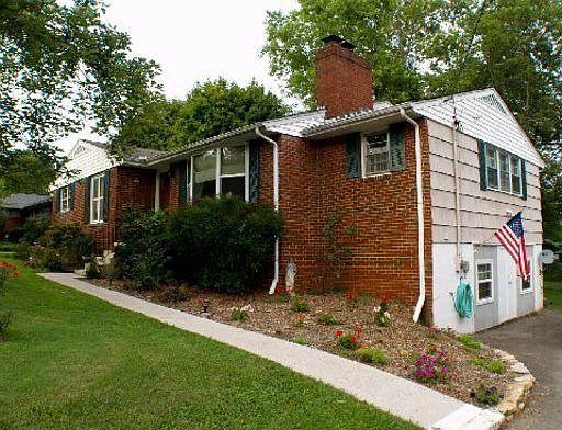 2nd image of 4022 Longwood Dr