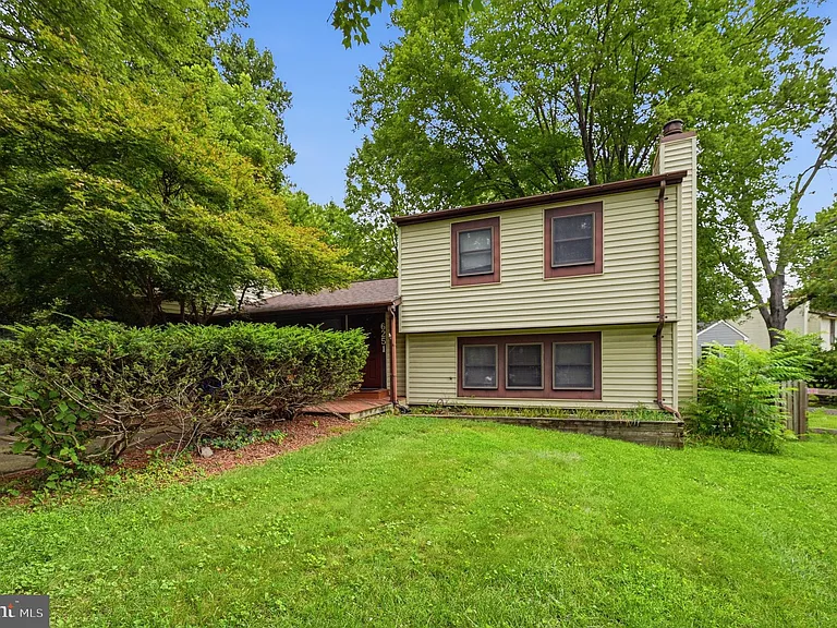 6251 Parallel Ln — Photo 2