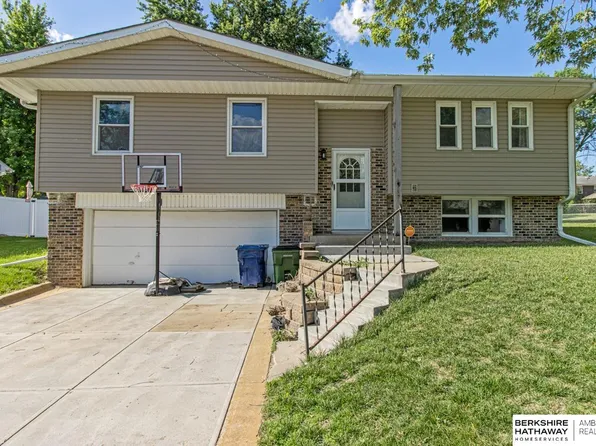 13205 Schirra St, Omaha, NE 68138