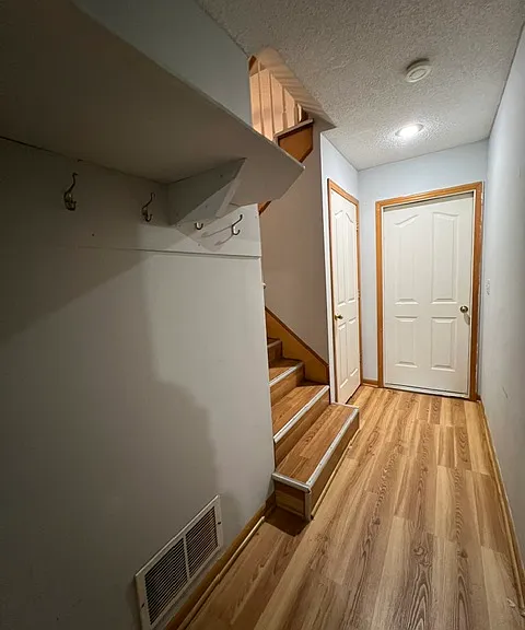 1371 N Harvey Dr — Photo 16