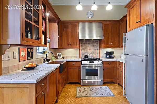 Rented by Corcoran | media 27