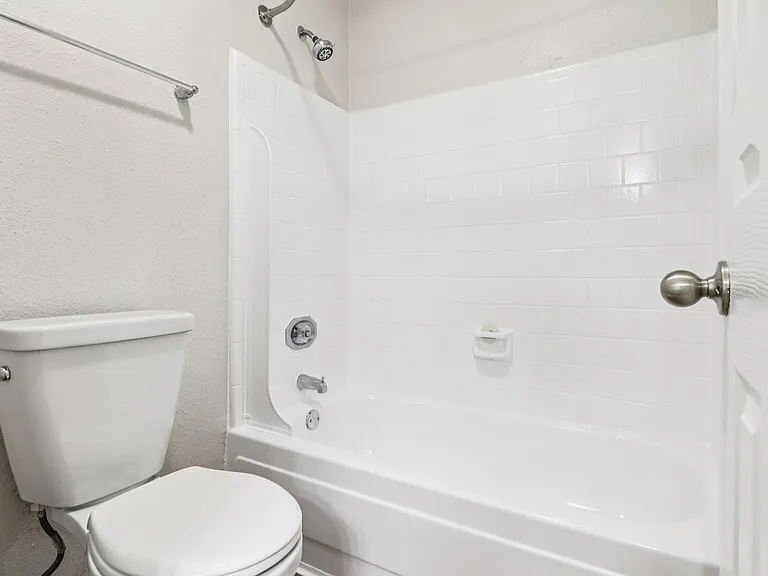 47-web-or-mls-A2C-S1608-010 47-web-or-mls-A2C-S1608-010